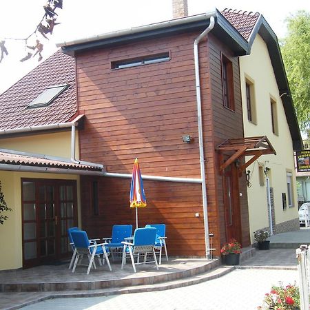 Veress Vendeghaz Hajduboszormeny Exterior photo
