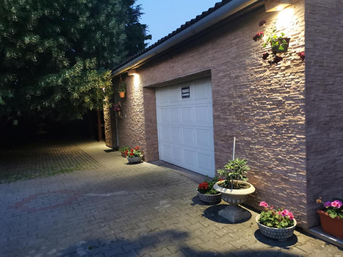 Veress Vendeghaz Hajduboszormeny Exterior photo